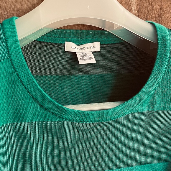 Bright Green Sweater with textured stripes in 💯 cotton with roll-up sleeves - Picture 2 of 9